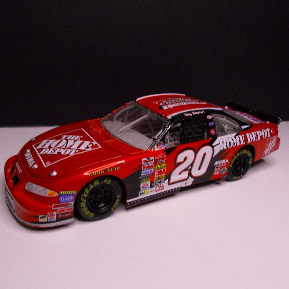 Revell Tony Stewart #20 The Home Depot Grand Prix 1/24 Model Car